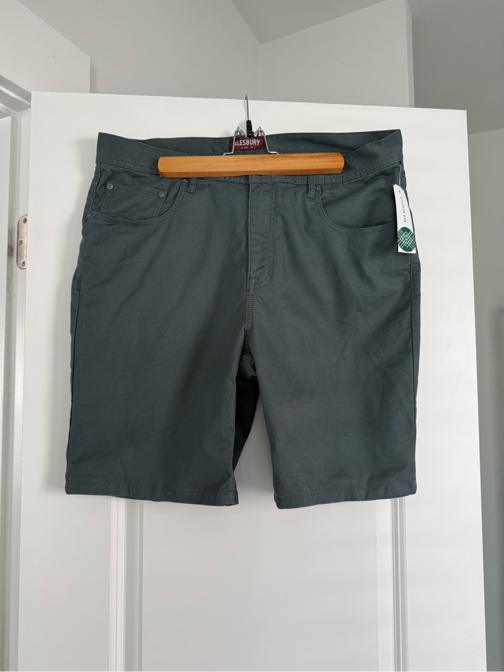 Men's Alesbury shorts 35/9 brand new with tags